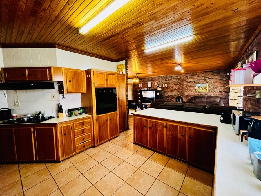 4 Bedroom Property for Sale in Pellissier Free State